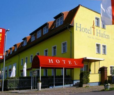 Hotel 4 Hufen Grossziethen Luaran gambar