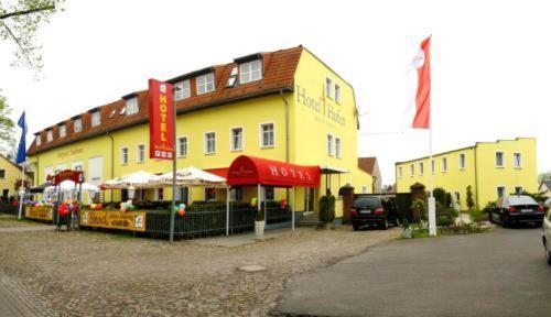 Hotel 4 Hufen Grossziethen Luaran gambar