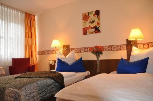 Hotel 4 Hufen Grossziethen Luaran gambar